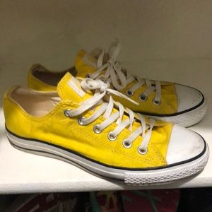 Yellow converse